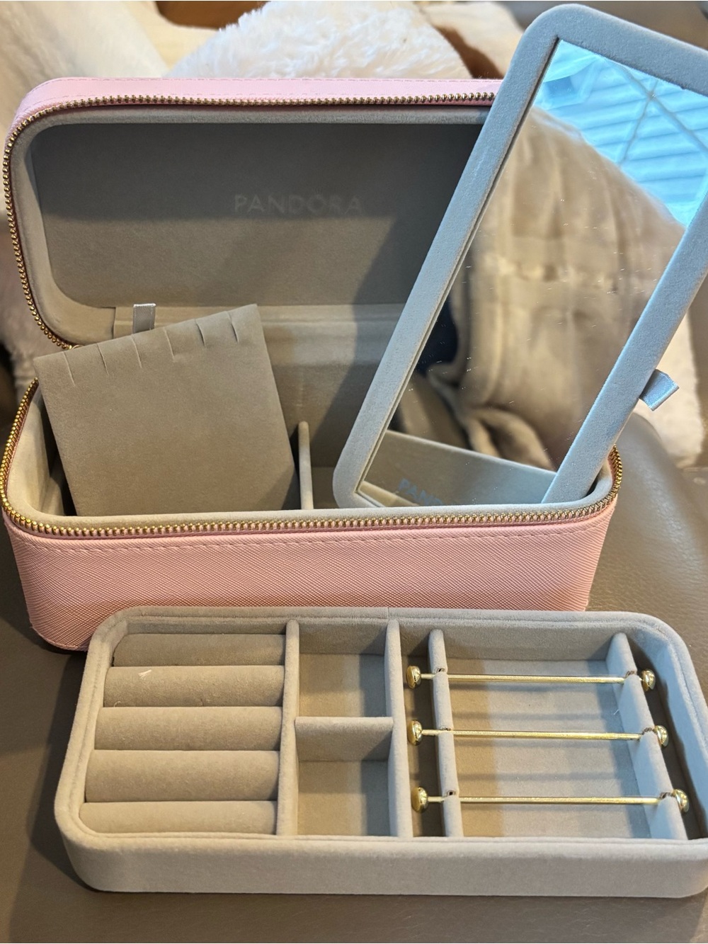 PANDORA Pink Travel Jewelry Case with Mirror - Picture 2 of 4